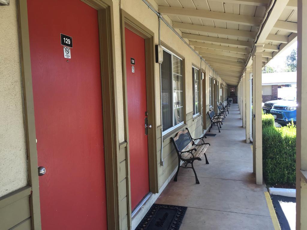 Paradise Inn Exterior photo